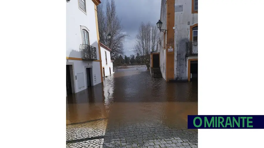 Tejo já está na praça de Constância