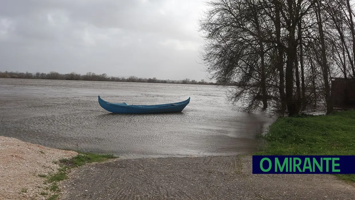 Aldeia das Caneiras em Santarém perto de ficar isolada