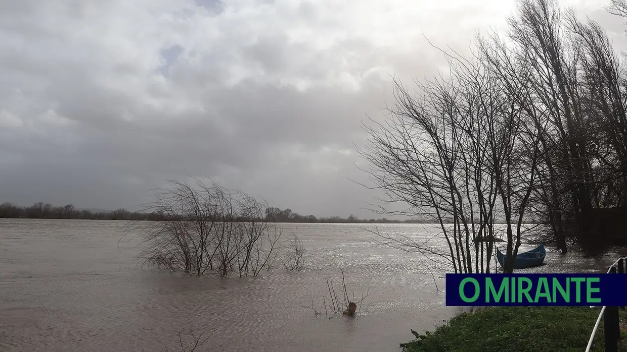 Aldeia das Caneiras em Santarém perto de ficar isolada