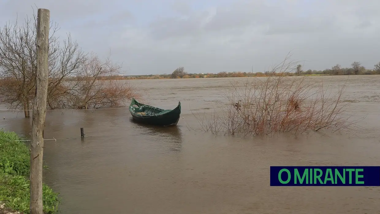 Aldeia das Caneiras em Santarém perto de ficar isolada