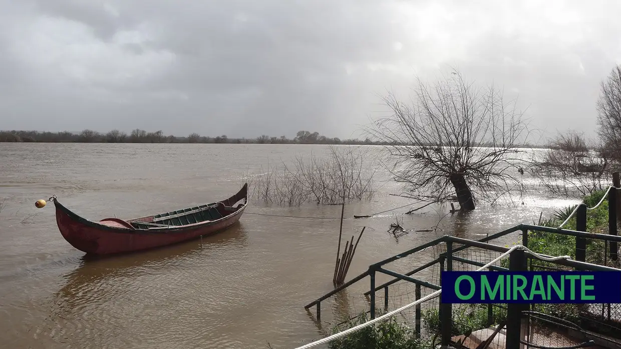Aldeia das Caneiras em Santarém perto de ficar isolada
