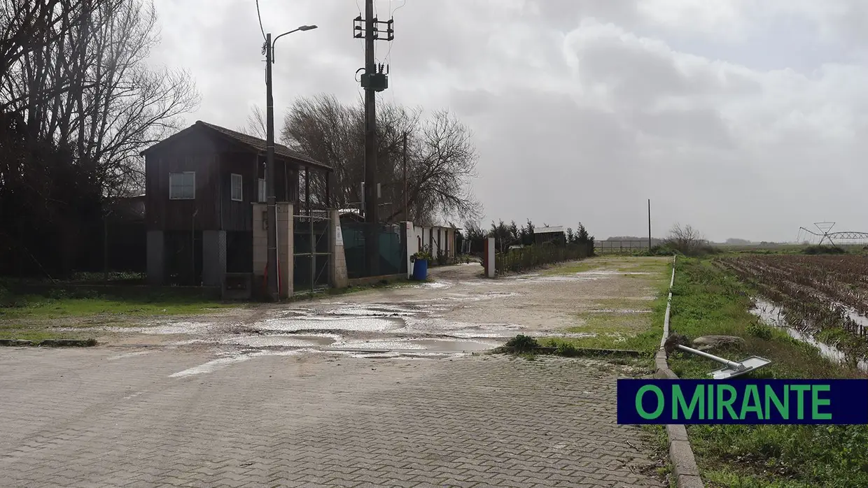 Aldeia das Caneiras em Santarém perto de ficar isolada