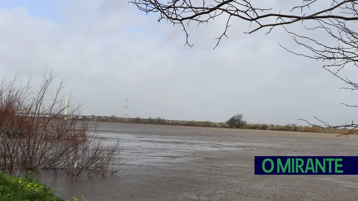 Aldeia das Caneiras em Santarém perto de ficar isolada