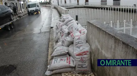 Parque do Flecheiro volta a ficar submerso em Tomar