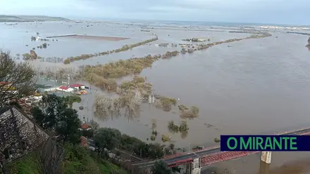 Cheias na zona de Santarém são uma atracção turística