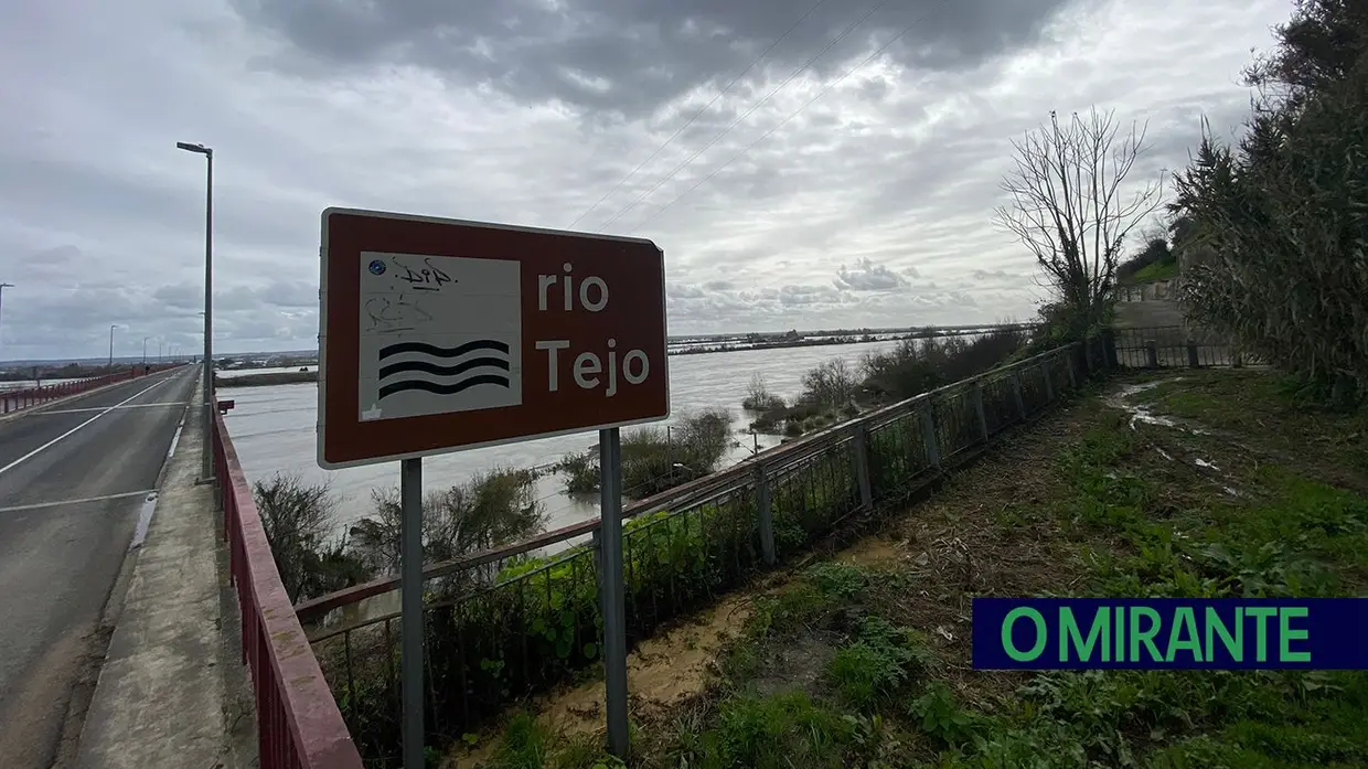 Cheia na Ribeira de Santarém encarada sem alarmismos