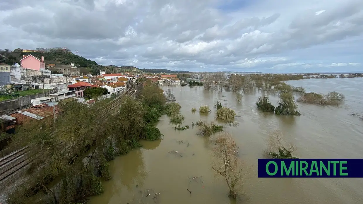 Cheia na Ribeira de Santarém encarada sem alarmismos