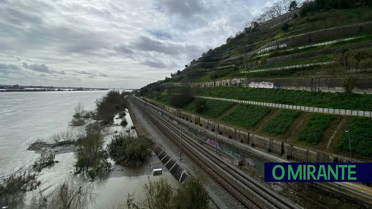 Cheia na Ribeira de Santarém encarada sem alarmismos