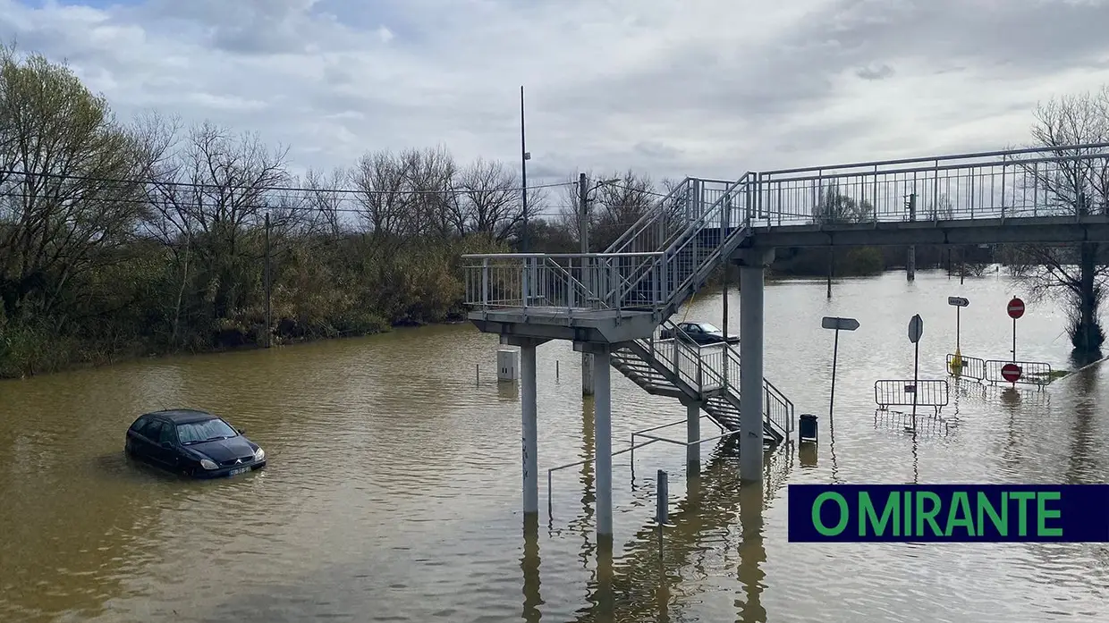 Cheia na Ribeira de Santarém encarada sem alarmismos