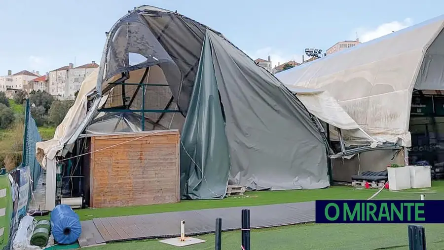 Clube de Ténis de Santarém pede ajuda após danos causados pela tempestade