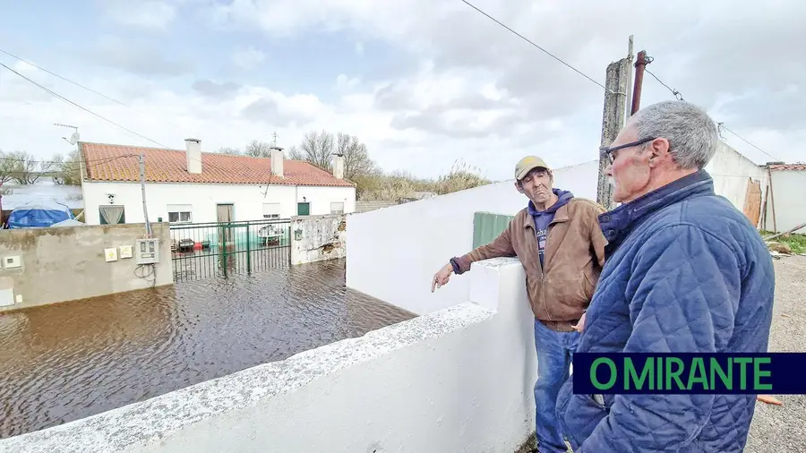 Mau tempo castiga o Vale do Tejo com cheias, derrocadas e dezenas de ocorrências