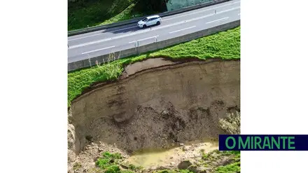 Deslize de terras ameaça estrada em Vialonga e preocupa moradores