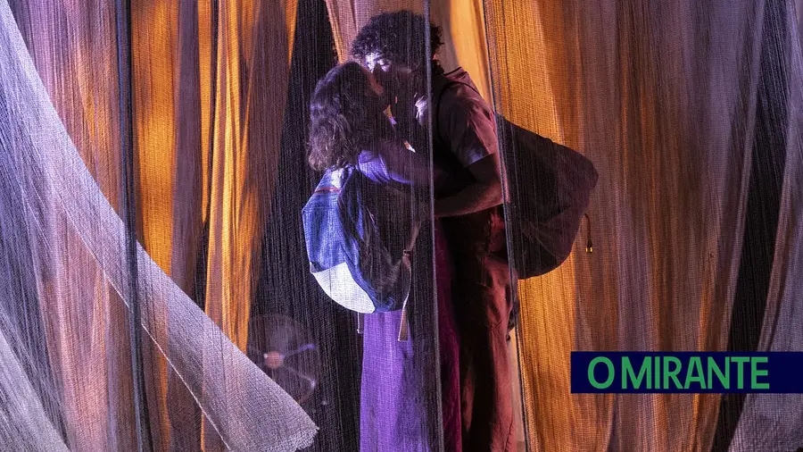 “A Primeira Vez” no Teatro Sá da Bandeira em Santarém