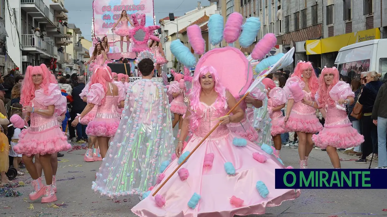 Samora Correia voltou a ser palco do maior Carnaval do Ribatejo