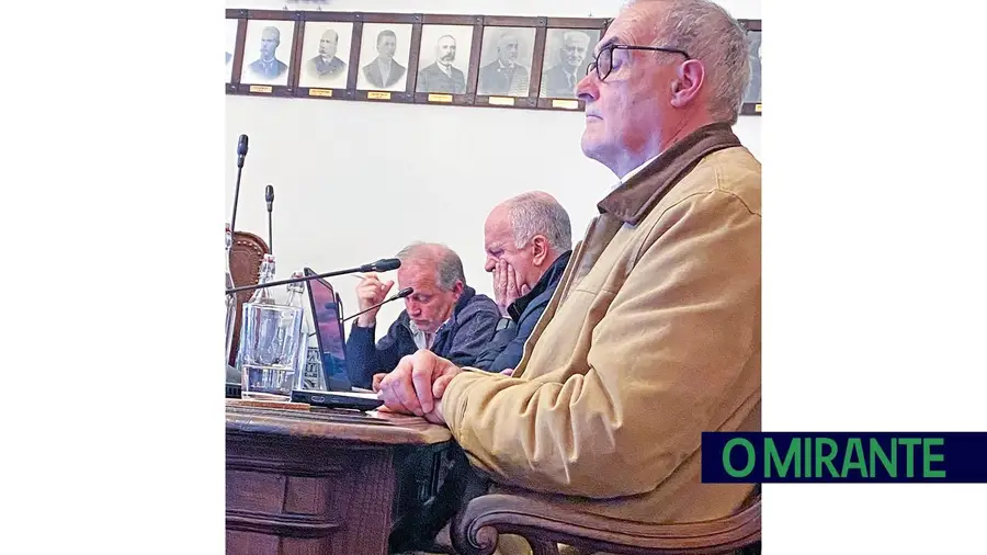 Melodrama na Câmara de Santarém