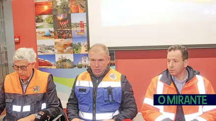 Autarcas unem-se para exigir resposta urgente para milhares sem energia e empresas afectadas