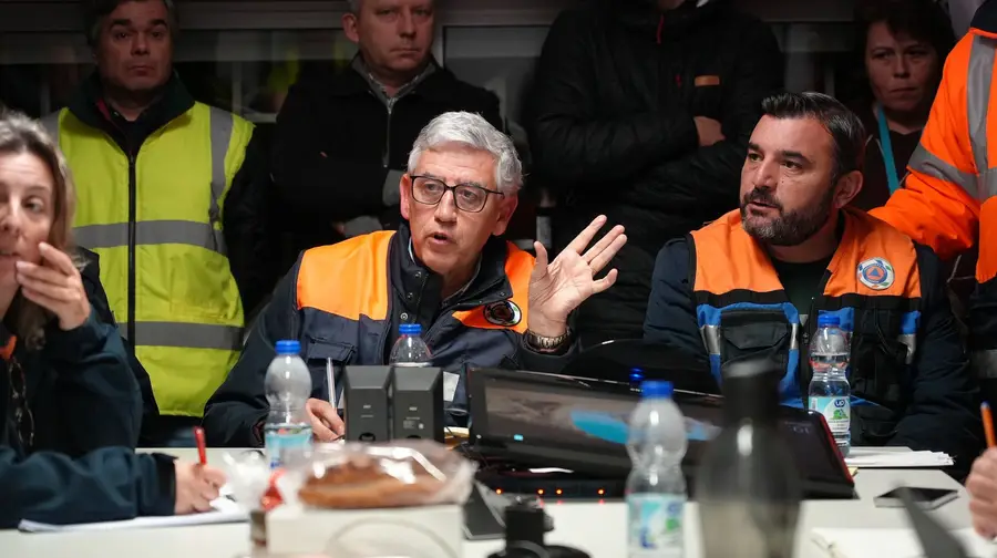 Tempestade arranca telhados a 10 mil casas e deixa Ourém a contar milhões em prejuízos