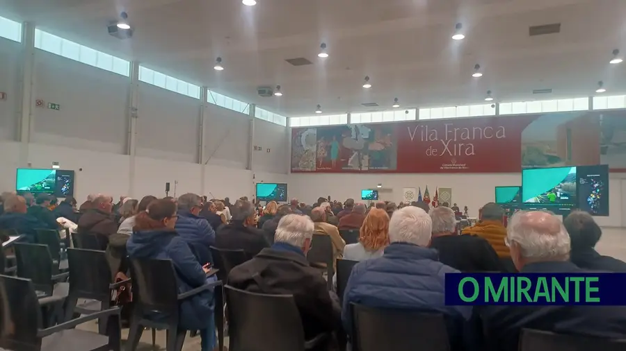 Sessão da APA em Vila Franca de Xira arranca com críticas da população