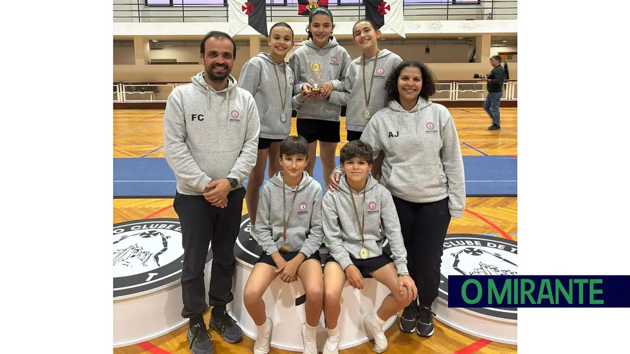 Ateneu Cartaxense com vários pódios em duplo mini trampolim