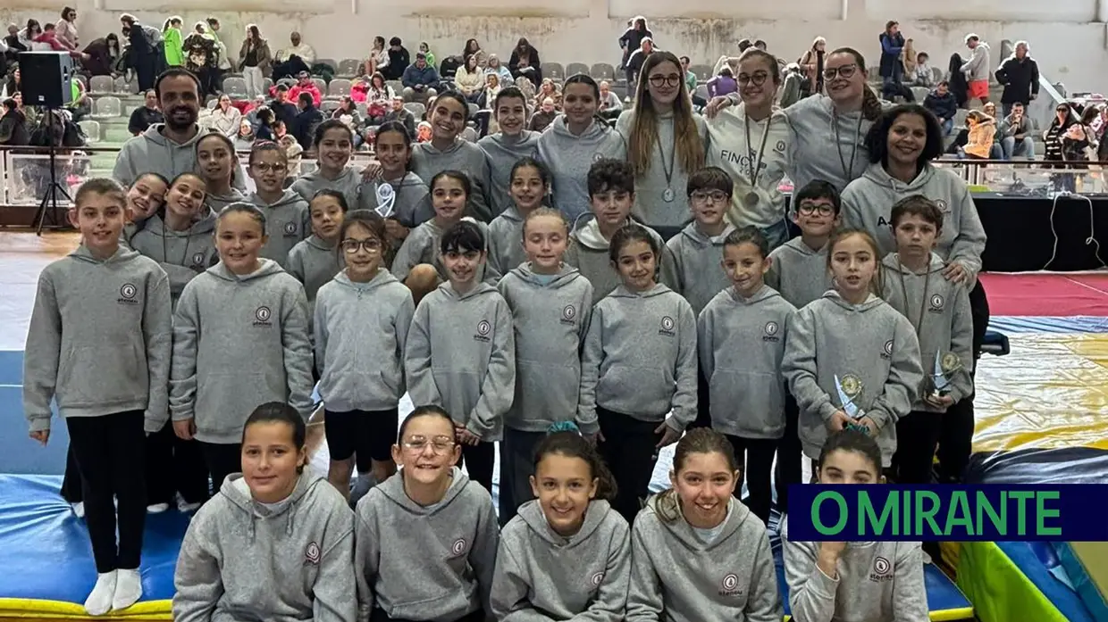 Ateneu Cartaxense com vários pódios em duplo mini trampolim