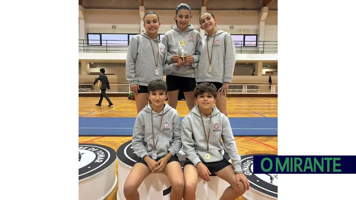 Ateneu Cartaxense com vários pódios em duplo mini trampolim