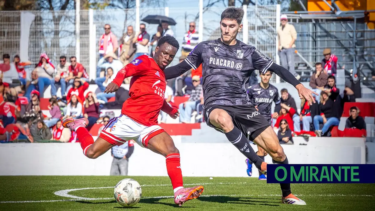 União de Santarém cede em casa frente ao Vitória de Guimarães B