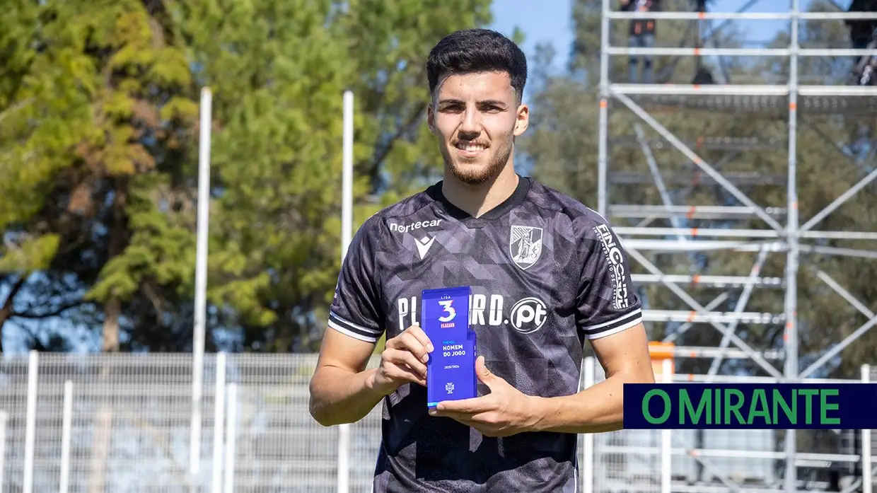 União de Santarém cede em casa frente ao Vitória de Guimarães B