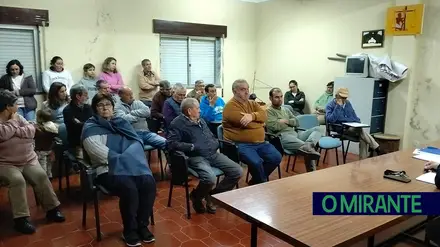 Sala cheia na Junta de Vale das Mós para apoiar desanexação de freguesia