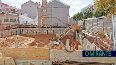 Imbróglio com prédio no centro de Alverca em tribunal há sete anos