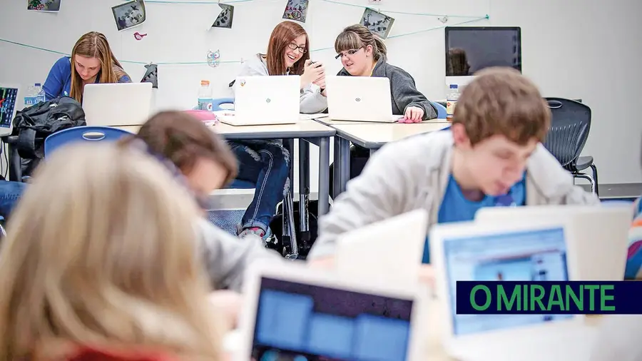 Quase 90% dos jovens usam IA: Ribatejo acompanha tendência nacional