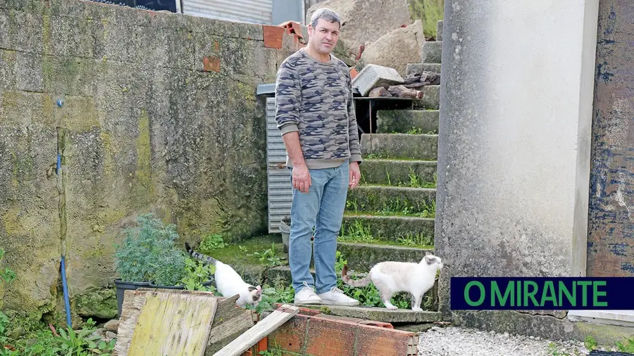 Marco Narciso perdeu tudo em poucas horas após derrocada da casa