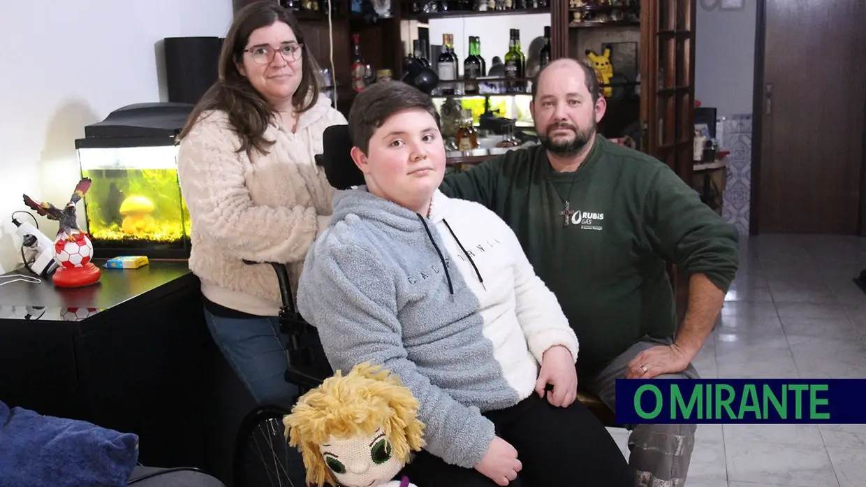 Dia das Doenças Raras: David deixou de andar por causa de doença genética e rara