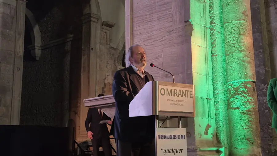 Pacheco Pereira diz que devemos aceitar a tecnologia mas não nos devemos deslumbrar