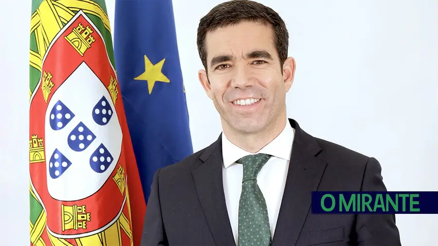 Ministro da Presidência Leitão Amaro na entrega dos Prémios Personalidade do Ano de O MIRANTE