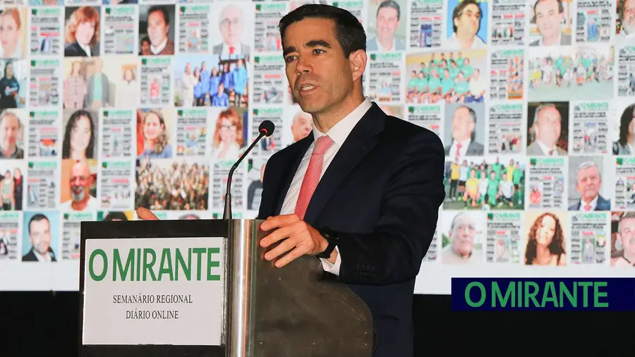 Leitão Amaro anuncia em Santarém novas e importantes medidas de apoio à comunicação social