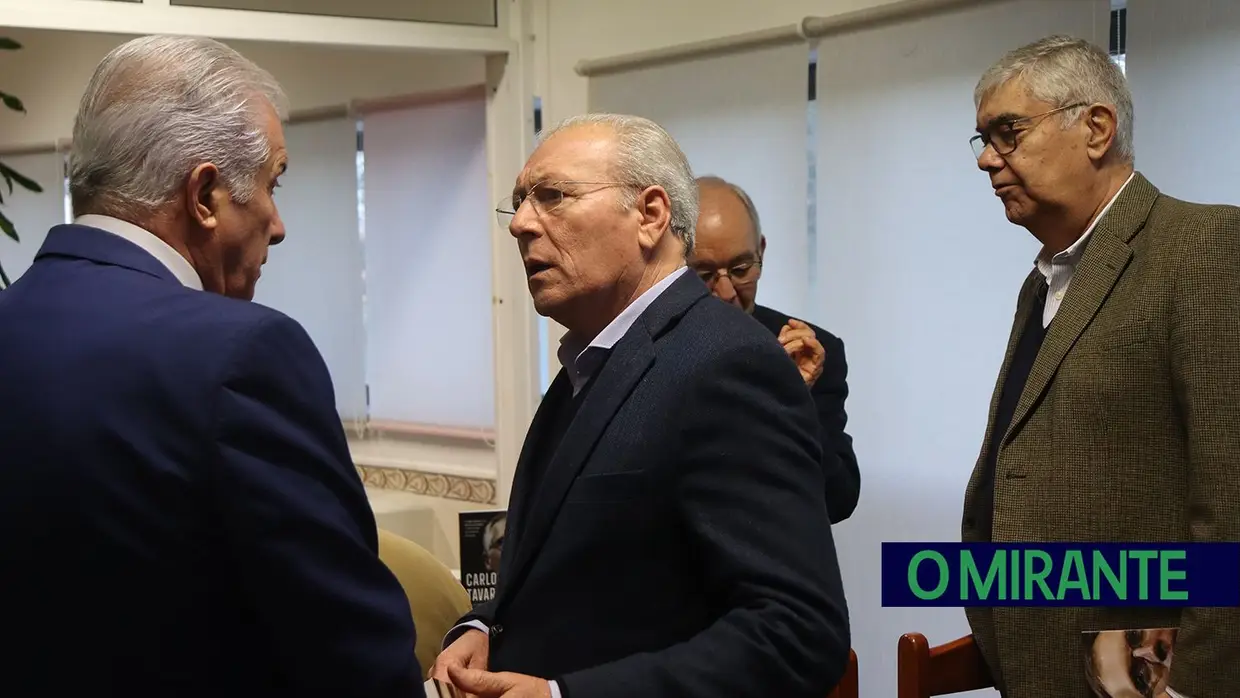 Gestor Carlos Tavares apresentou autobiografia na Póvoa de Santarém, freguesia onde tem casa