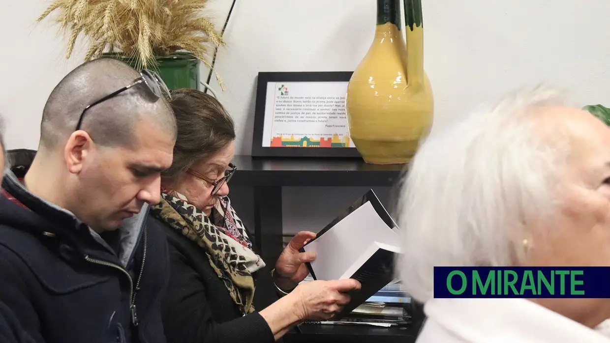 Gestor Carlos Tavares apresentou autobiografia na Póvoa de Santarém, freguesia onde tem casa