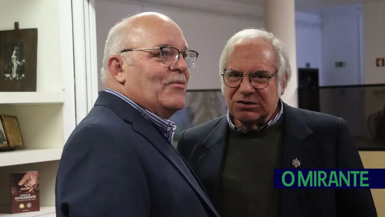 Gestor Carlos Tavares apresentou autobiografia na Póvoa de Santarém, freguesia onde tem casa