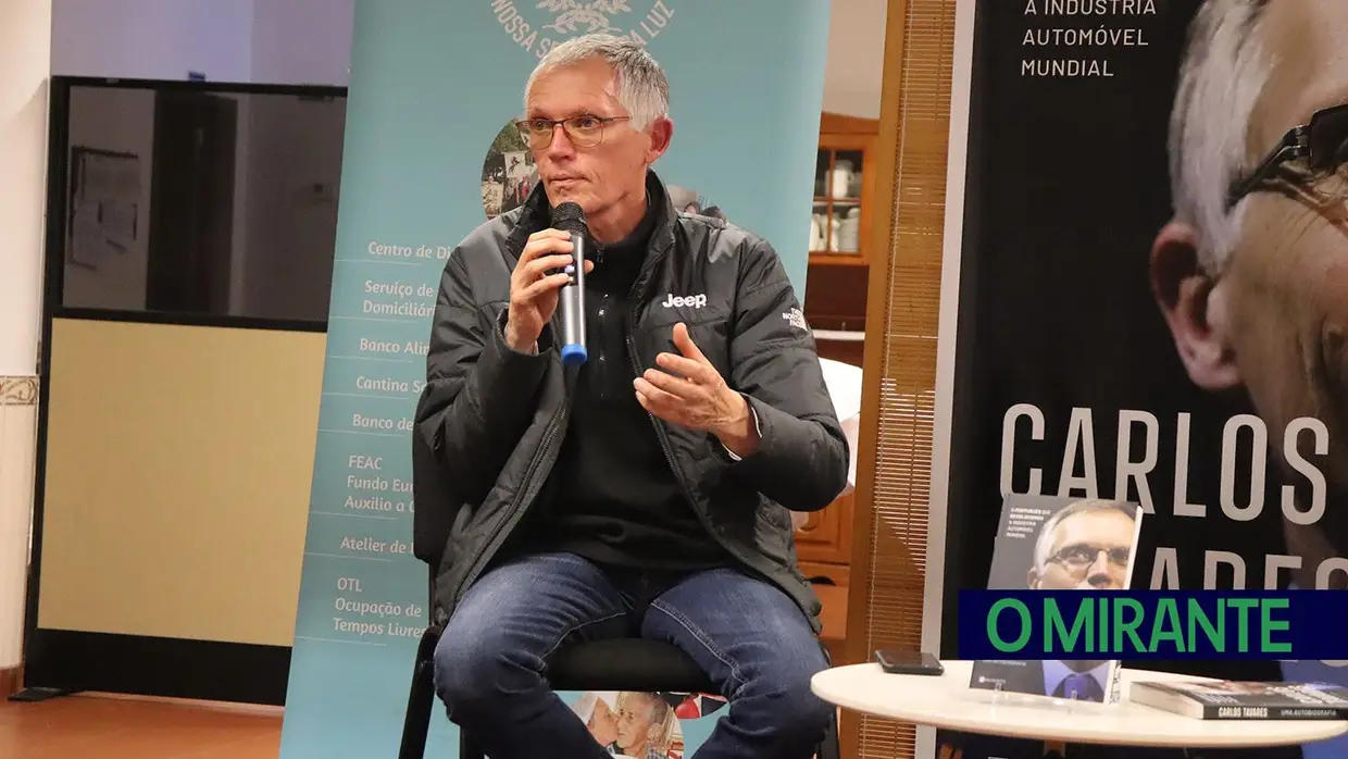 Gestor Carlos Tavares apresentou autobiografia na Póvoa de Santarém, freguesia onde tem casa