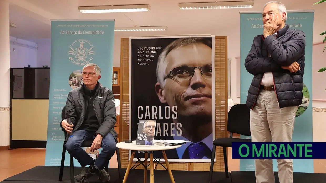 Gestor Carlos Tavares apresentou autobiografia na Póvoa de Santarém, freguesia onde tem casa