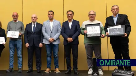 CAD distinguido com três estrelas na formação de futsal