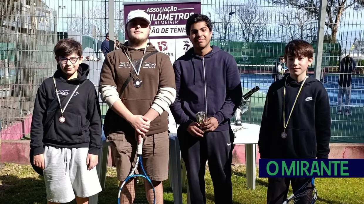 Tenistas do Ateneu Cartaxense em destaque em Almeirim