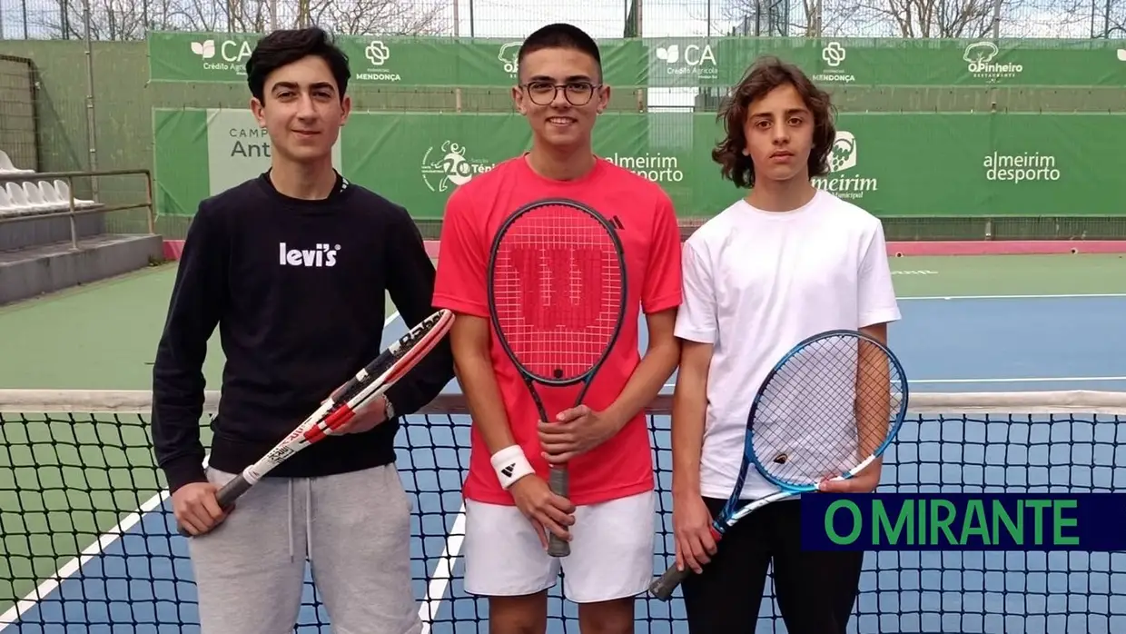 Tenistas do Ateneu Cartaxense em destaque em Almeirim