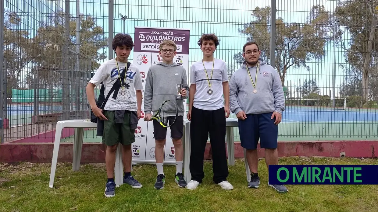 Tenistas do Ateneu Cartaxense em destaque em Almeirim