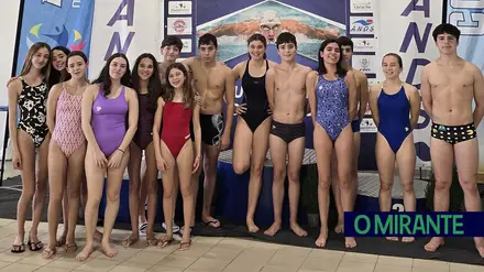 Viver Santarém com trinta pódios no distrital de natação