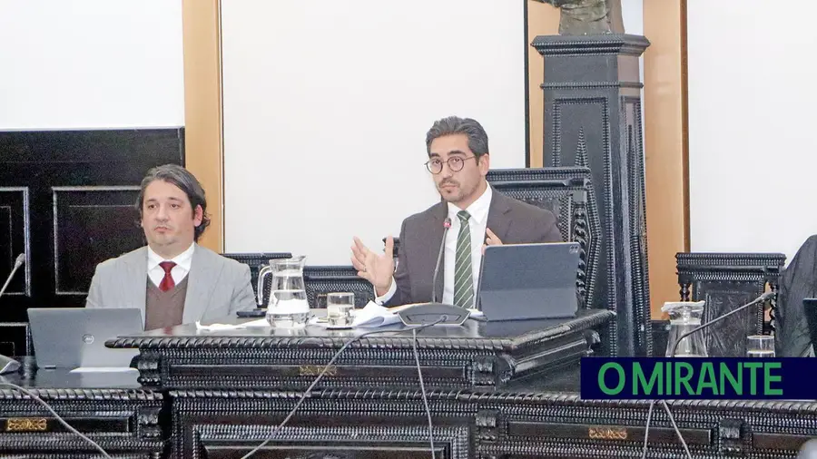 Moradores contestam instalação de fábrica no Entroncamento mas presidente promete reduzir impacto