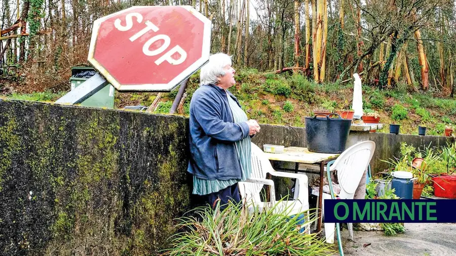 População de Ferreira do Zêzere ainda conta os destroços um mês após a tempestade