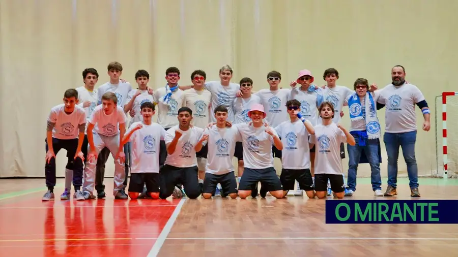 Vitória de Santarém é campeão distrital de iniciados e juvenis em futsal