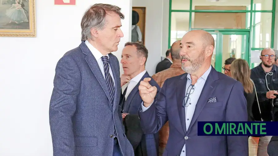 Empresários do Ribatejo e do Oeste debatem IA para acelerar exportações e reduzir dependência da Europa