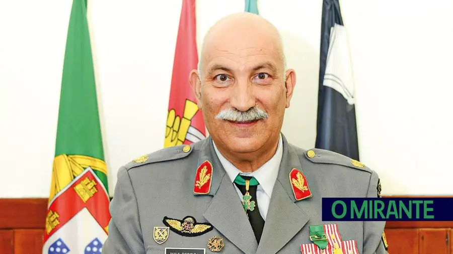 Tenente-General de Almeirim vai chefiar Casa Militar do Presidente da República